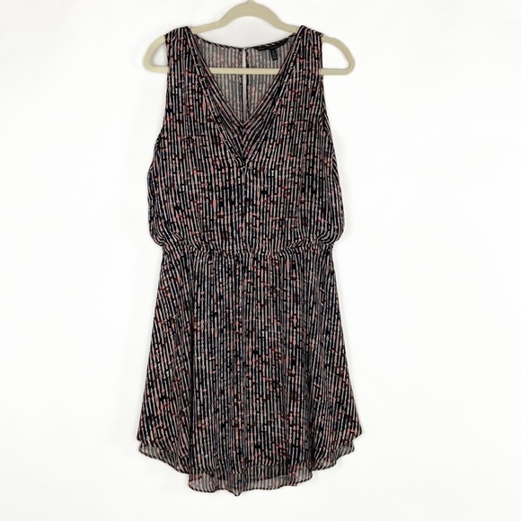 White House Black Market Dresses & Skirts - Whbm Sleeveless V-neck Flowy Abstract Pattern Midi Dress with brass studs